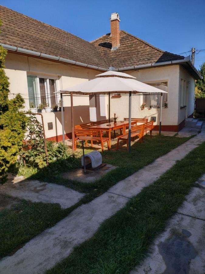 Ferienwohnung Toth Maganszallas Hajdúszoboszló Exterior foto