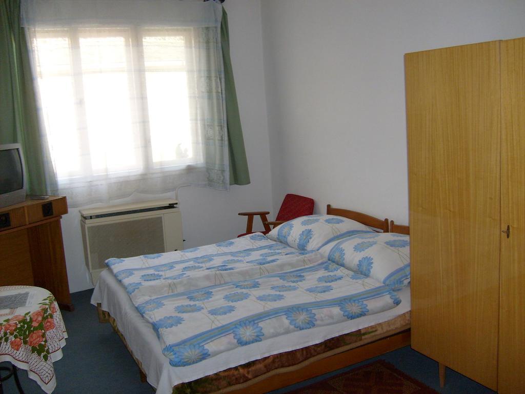 Ferienwohnung Toth Maganszallas Hajdúszoboszló Zimmer foto